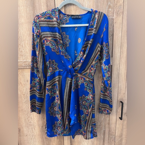 PrettyLittleThing Vibrant Blue Patterned Mini Dress - Picture 10 of 10